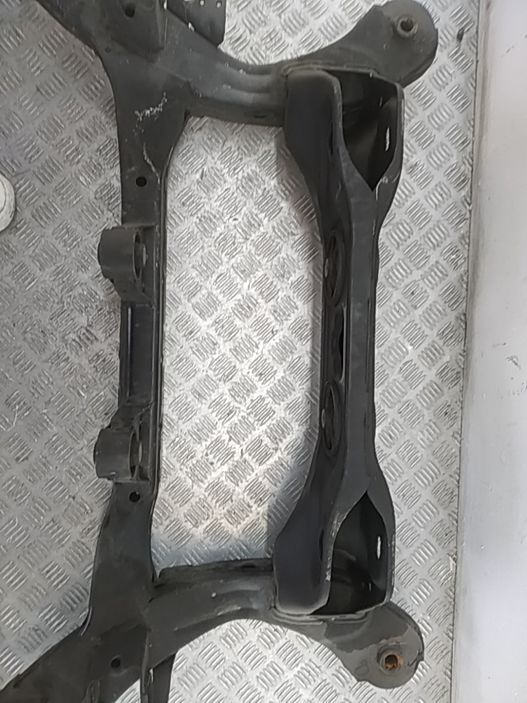 Балка задняя