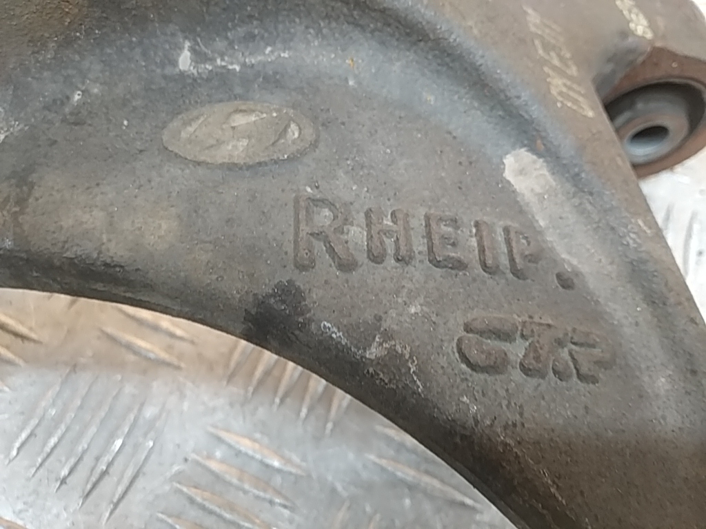 Рычаг задний правый