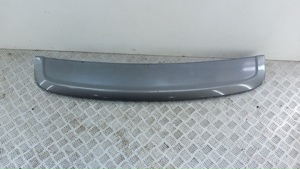 Спойлер (дефлектор) крышки багажника