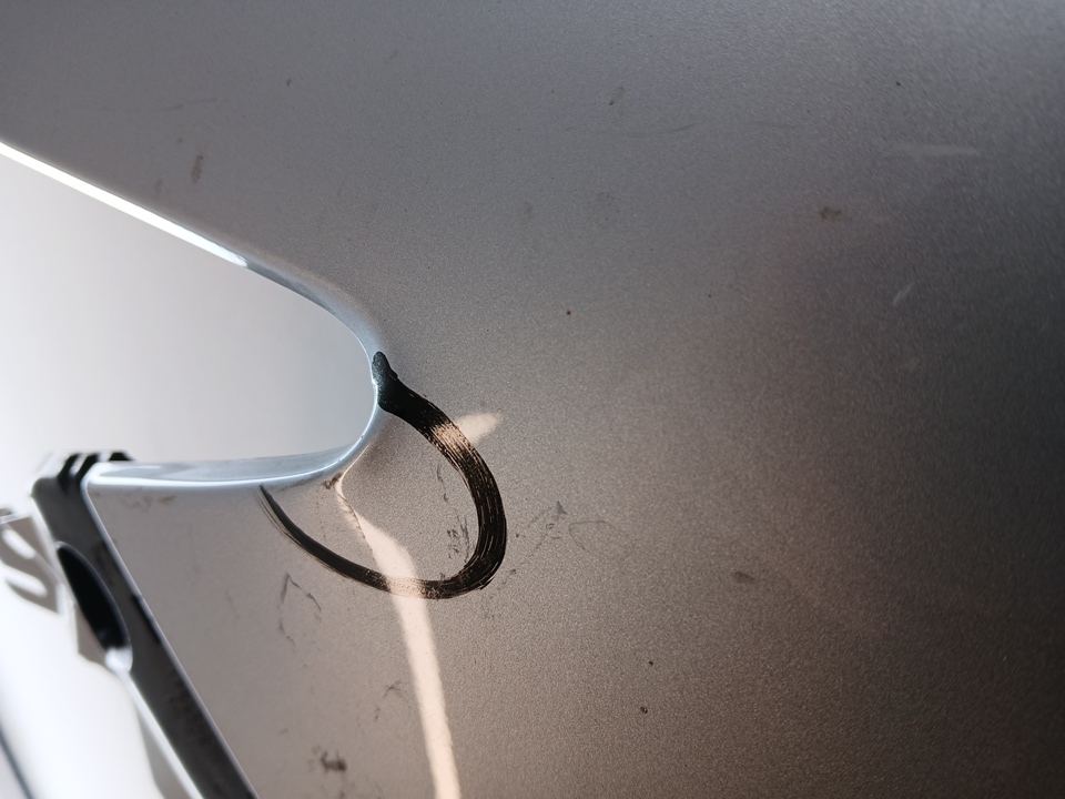 Крыло переднее левое