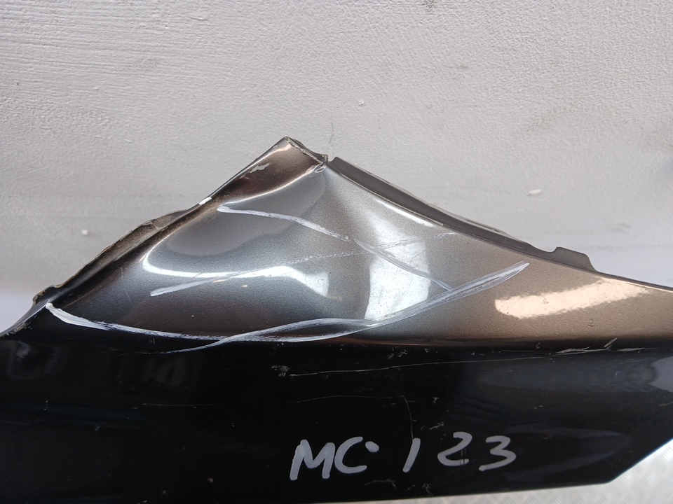 Крыло переднее левое