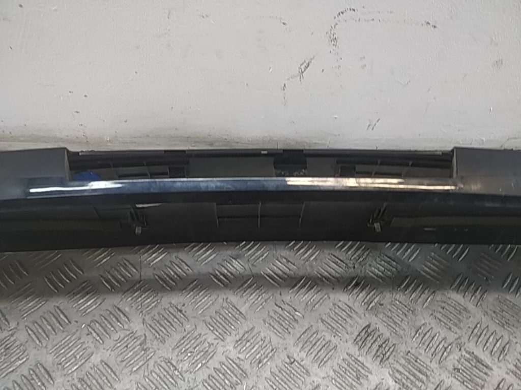 Спойлер (дефлектор) крышки багажника