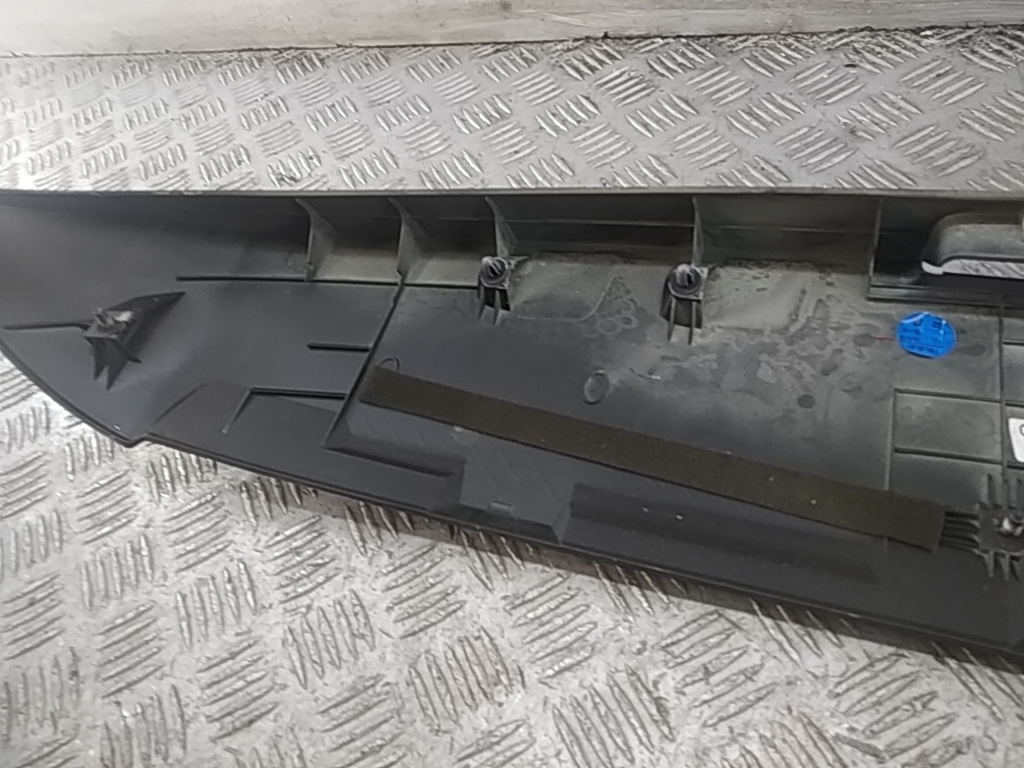 Спойлер (дефлектор) крышки багажника