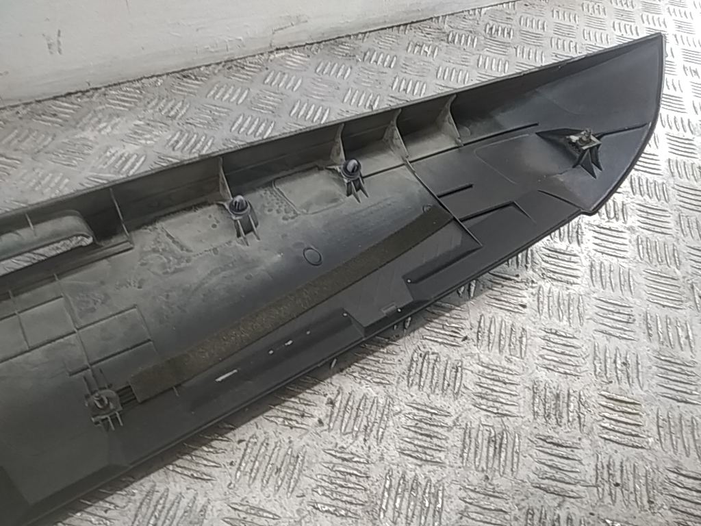 Спойлер (дефлектор) крышки багажника