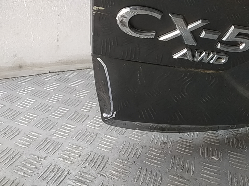 Дверь багажника