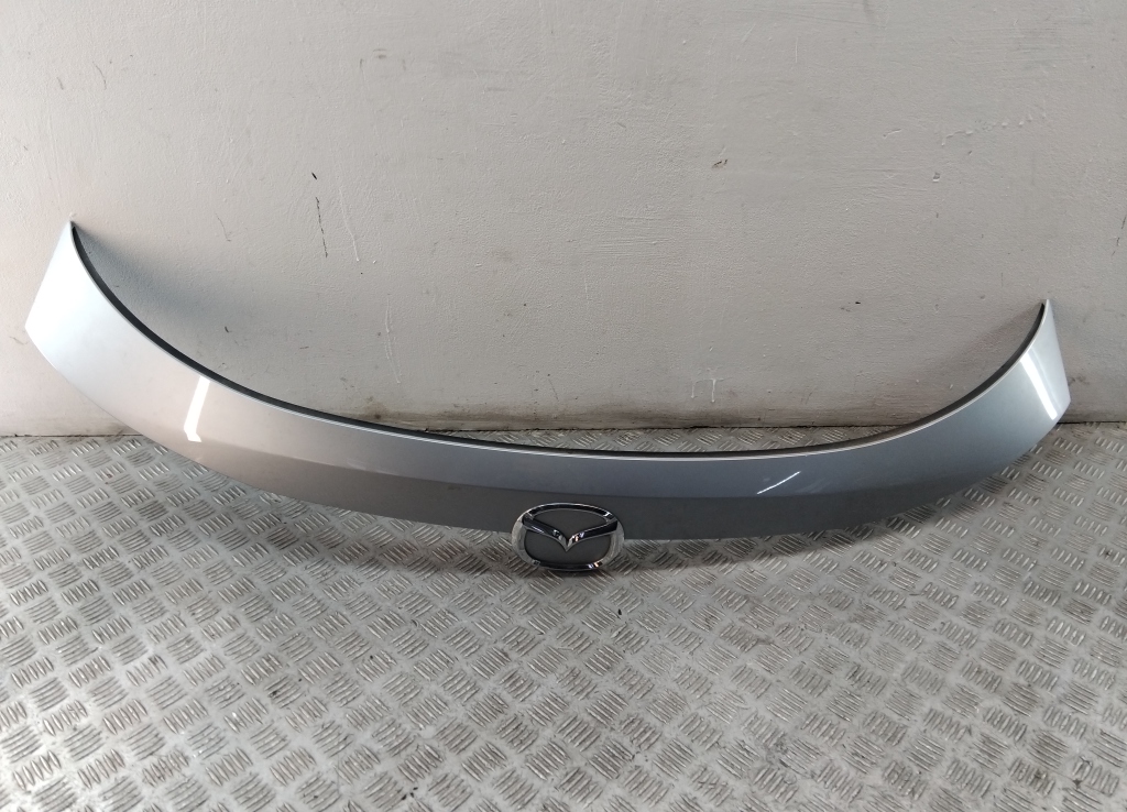 Накладка двери багажника