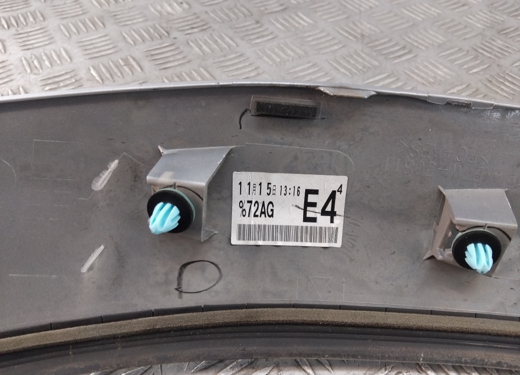 Накладка двери багажника