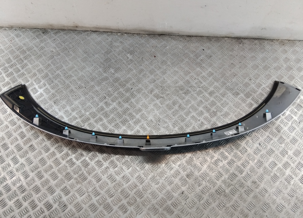 Накладка двери багажника