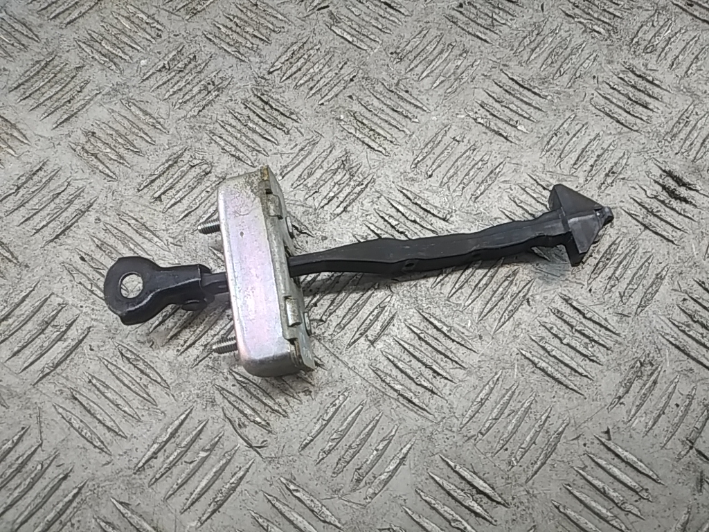 Ограничитель двери