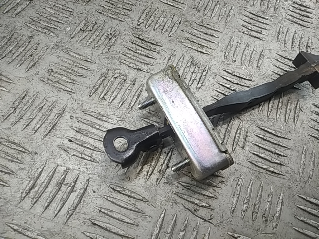 Ограничитель двери