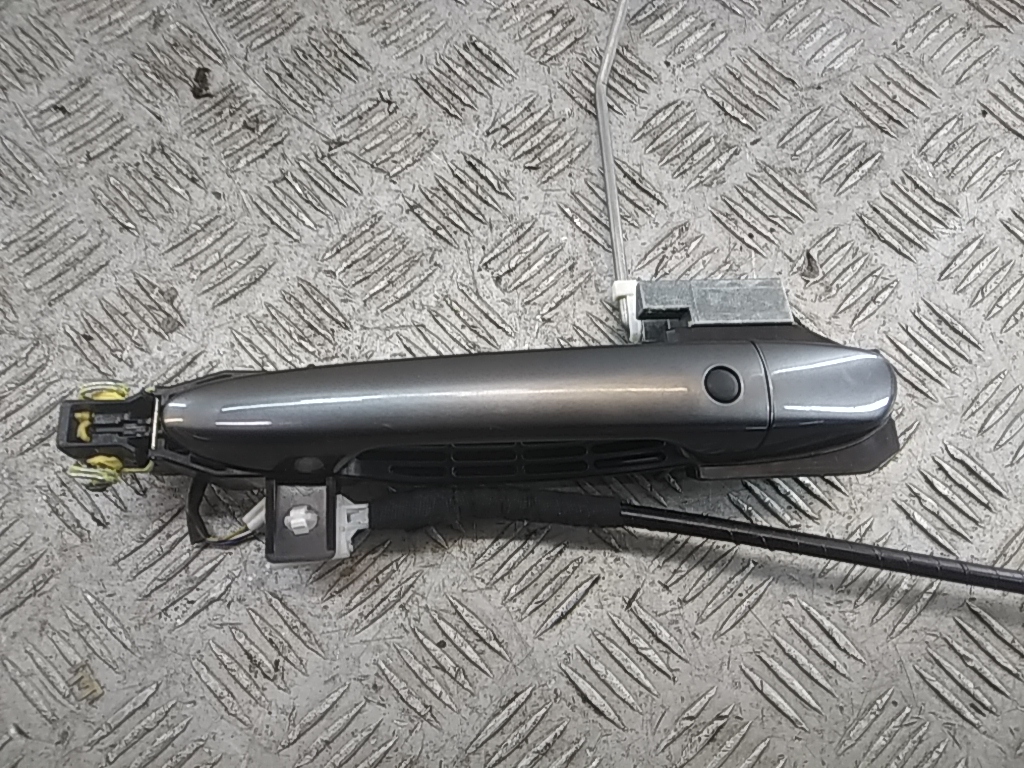 Ручка двери передней наружная левая