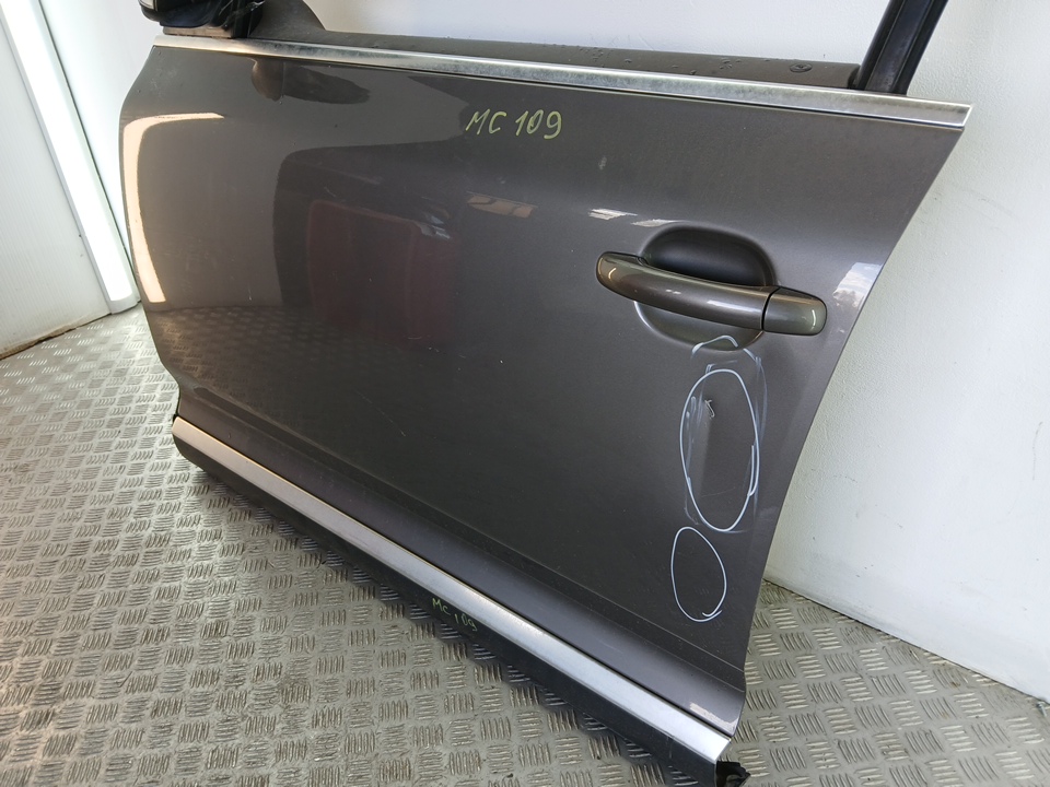 Дверь передняя левая