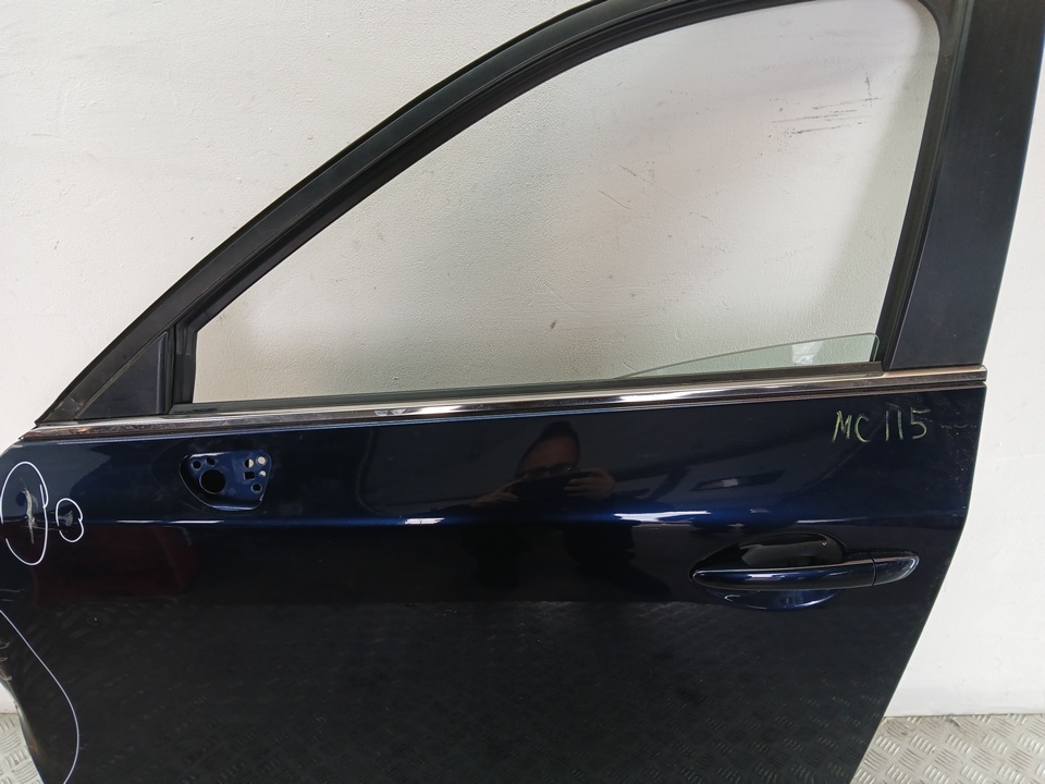 Накладка стекла переднего левого