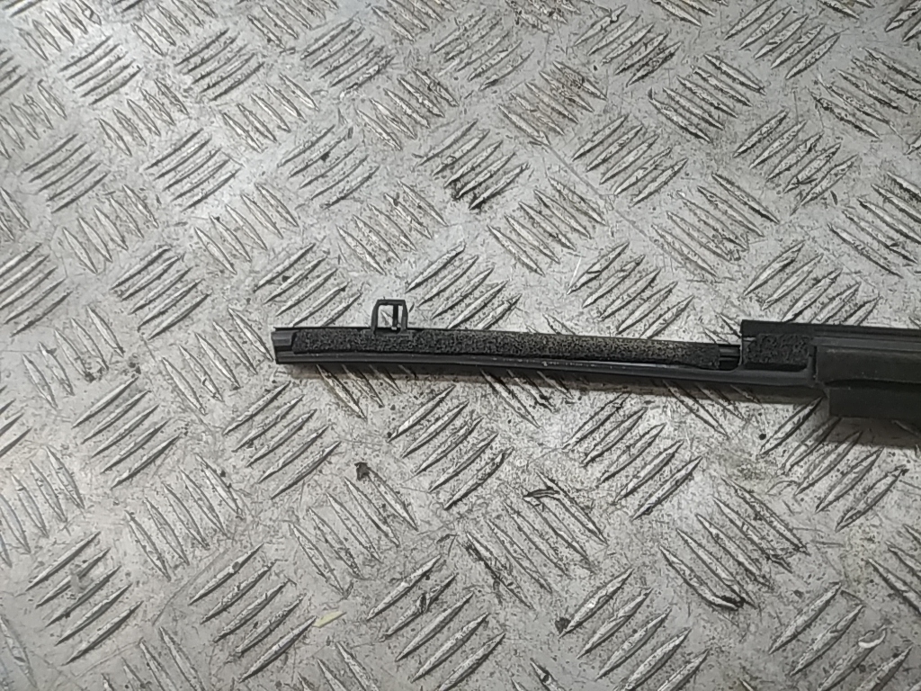 Накладка стекла заднего правого