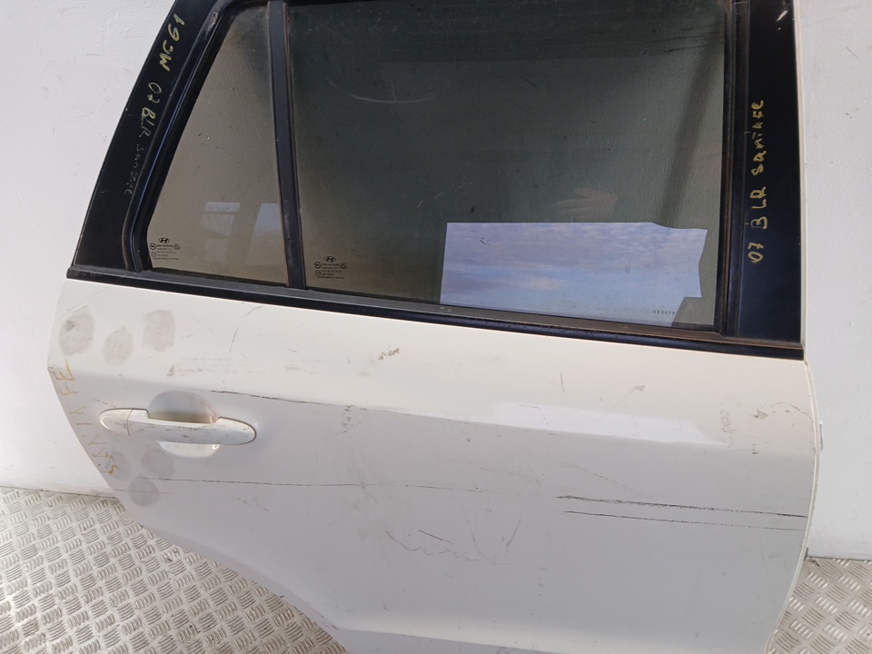 Накладка стекла заднего правого