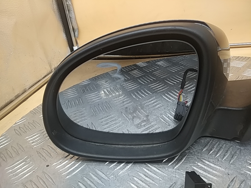 Зеркало левое электрическое