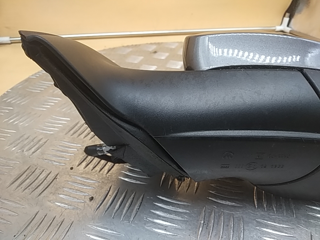 Зеркало левое электрическое