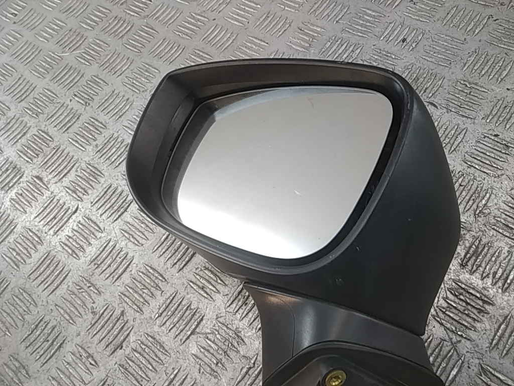 Зеркало левое электрическое