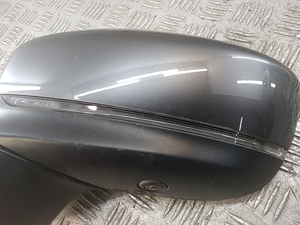 Зеркало левое электрическое