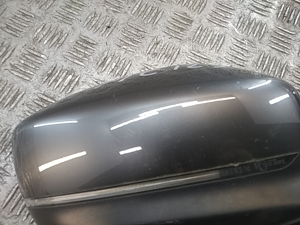 Зеркало правое электрическое