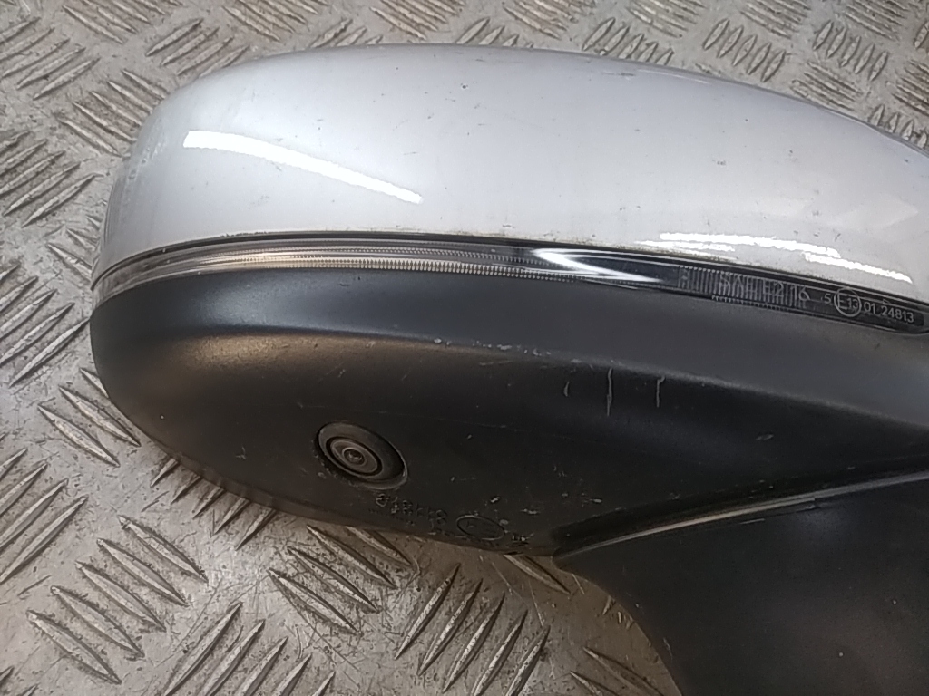 Зеркало правое электрическое