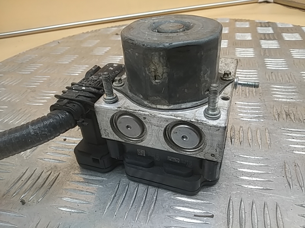 Блок ABS (насос)