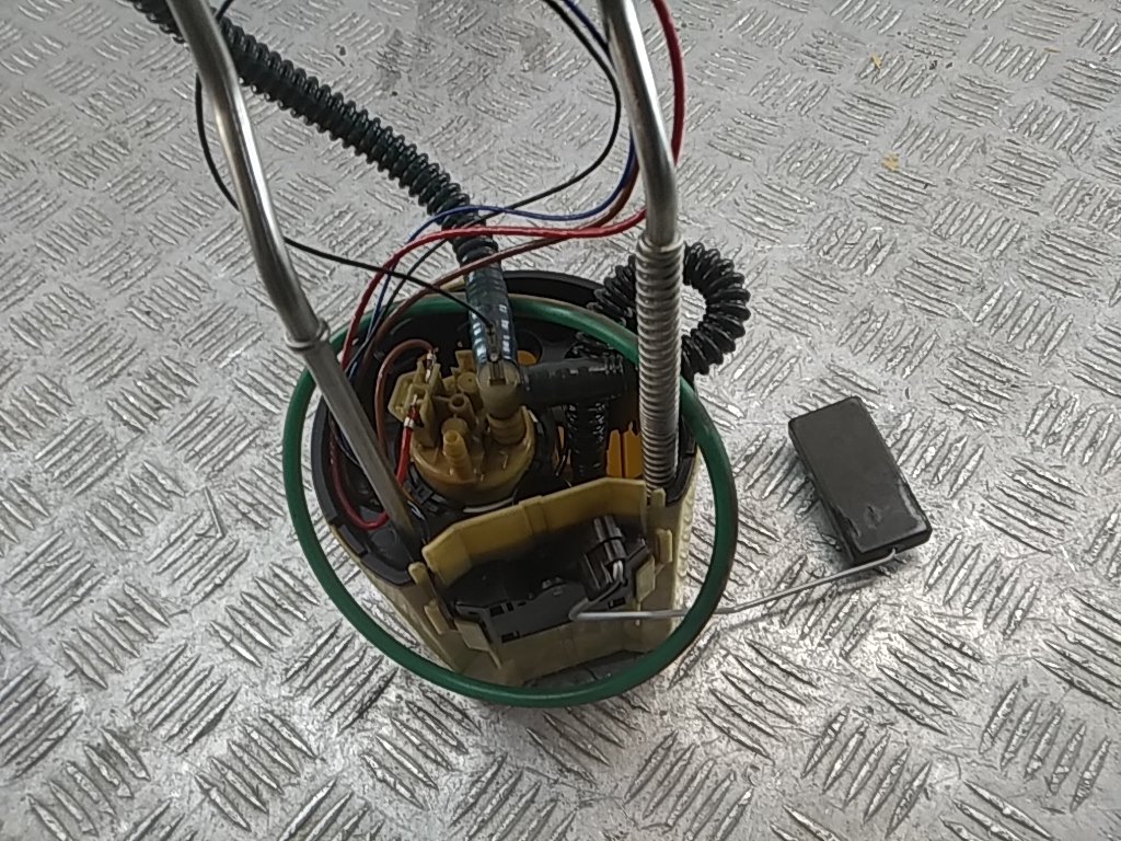 Насос топливный электрический