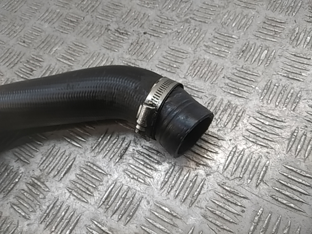 Патрубок интеркулера