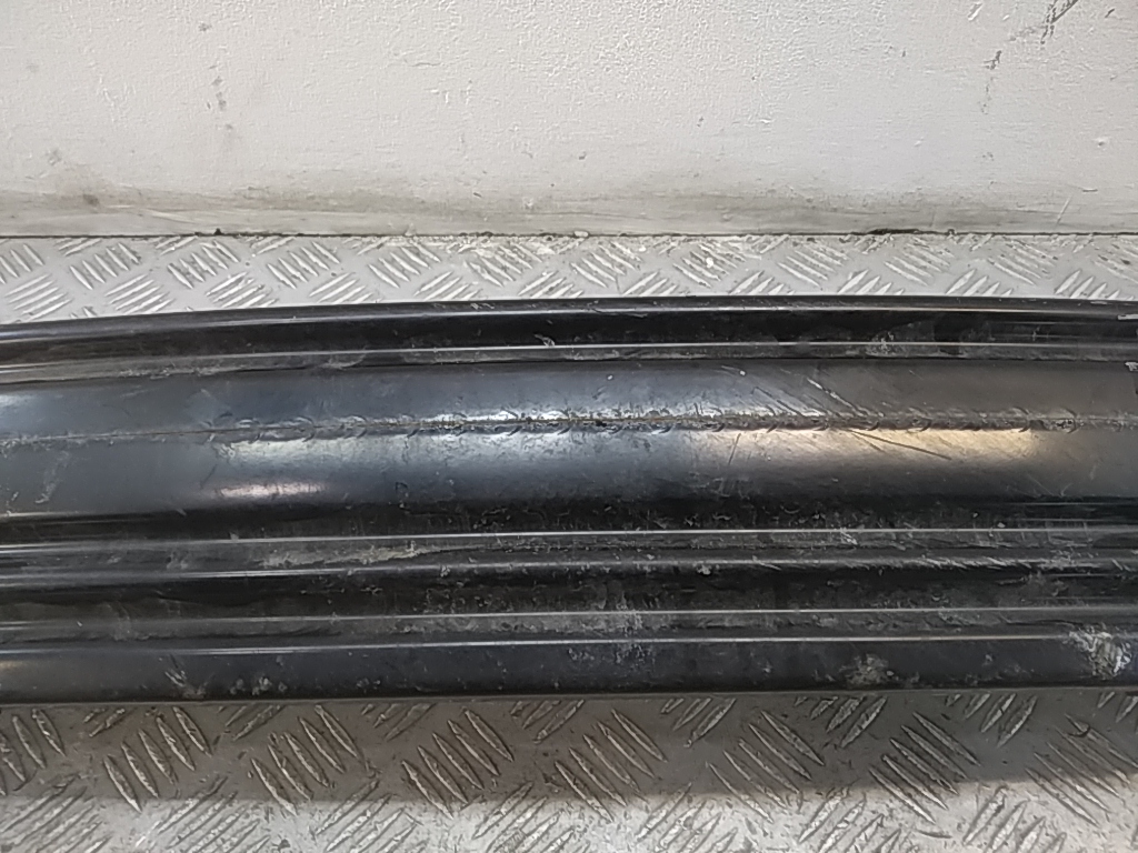 Усилитель переднего бампера