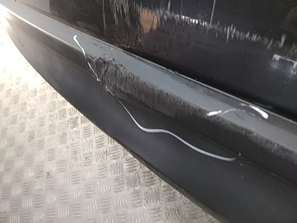 Бампер задний