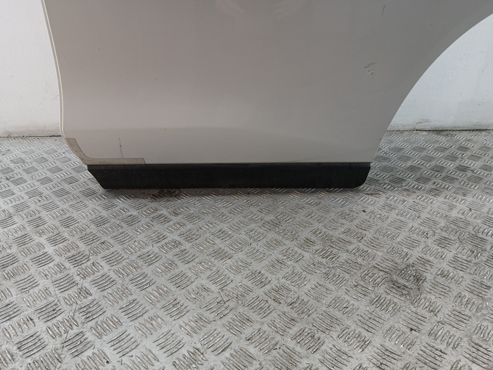 Накладка двери задней левой