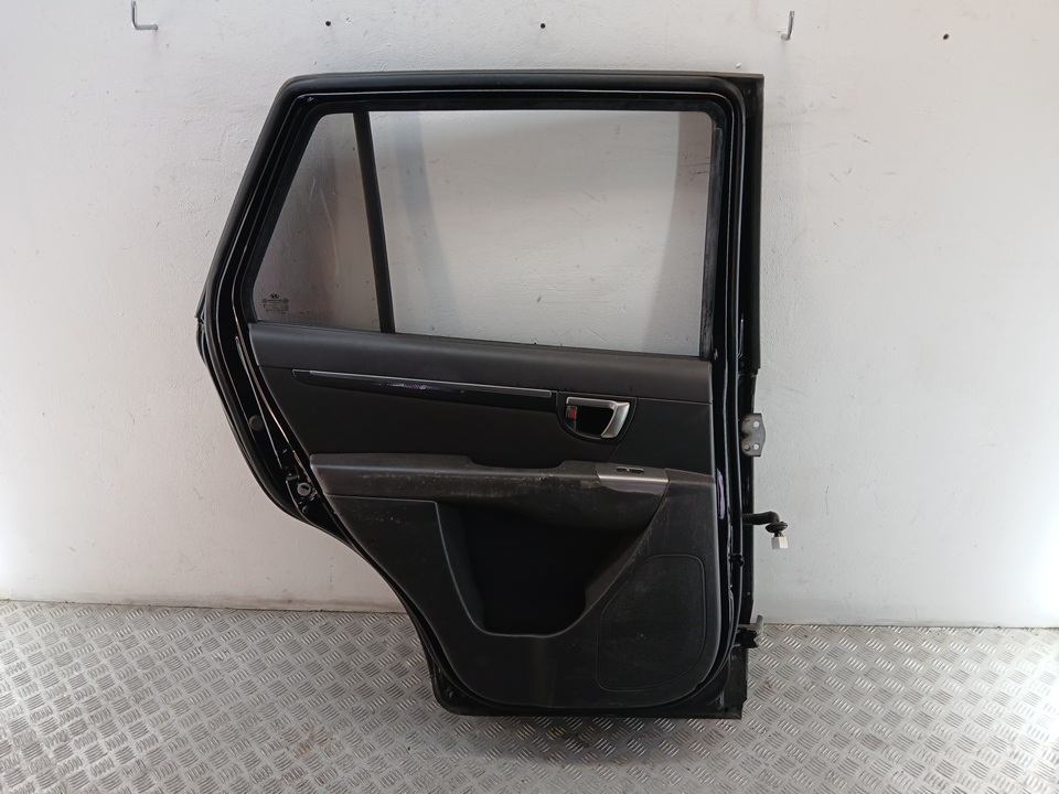 Дверь задняя левая