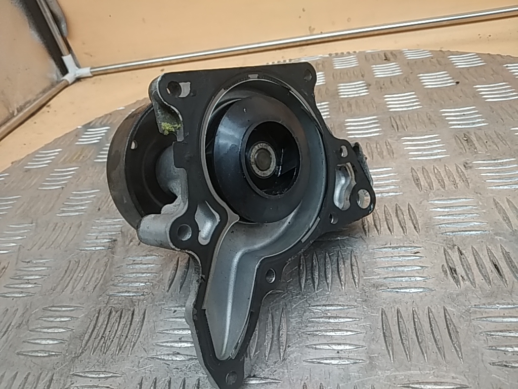 Насос водяной (помпа)