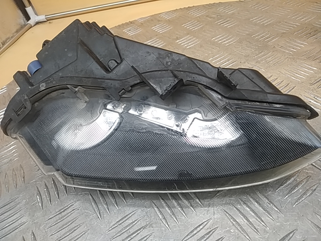 Фара противотуманная левая