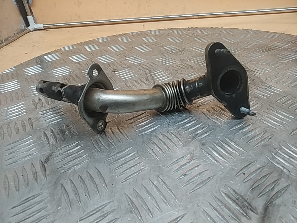 Трубка картерных газов