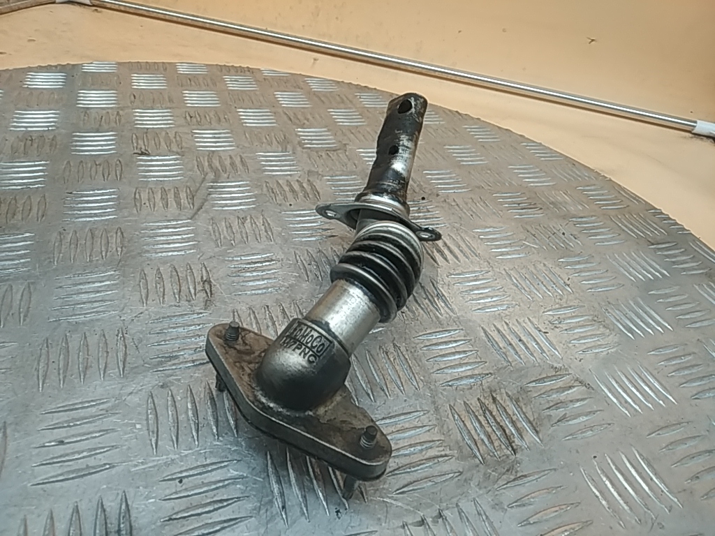 Трубка картерных газов