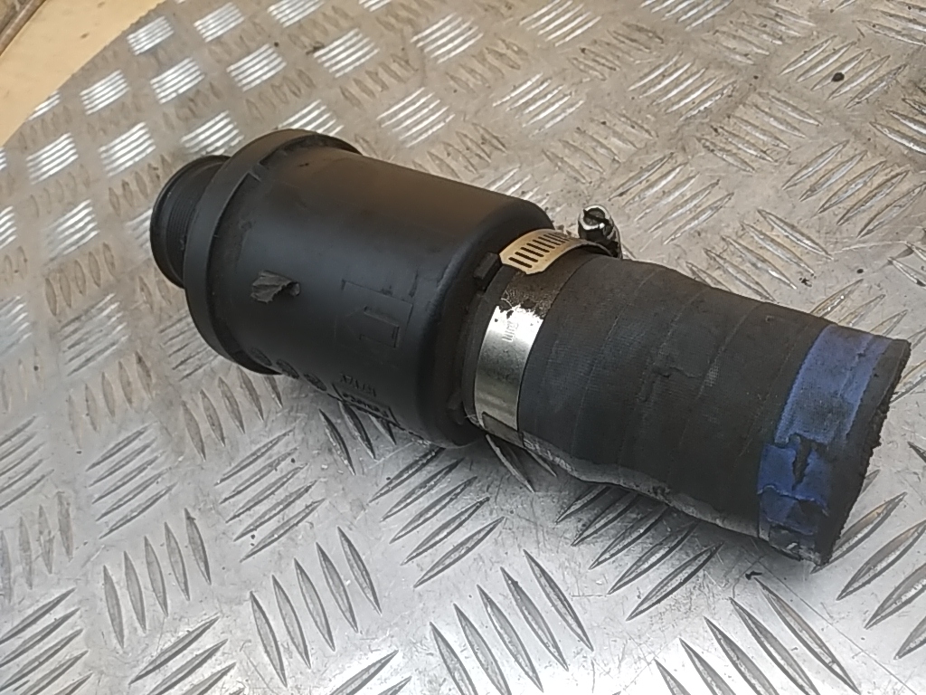 Патрубок интеркулера