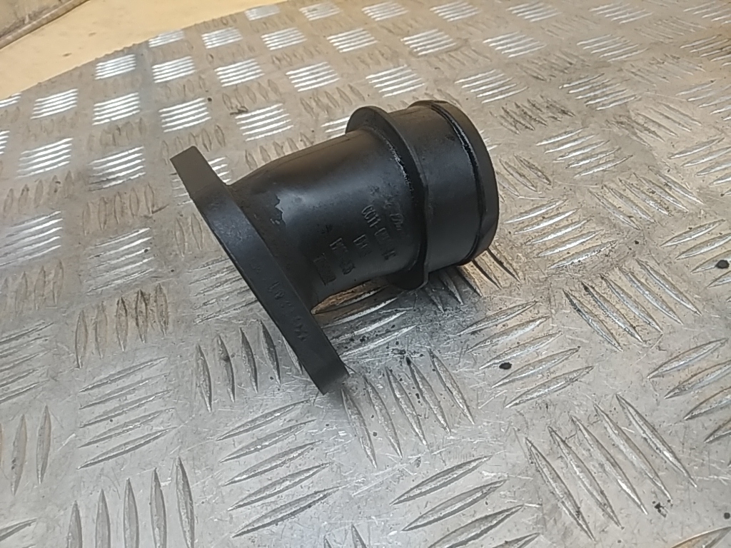 Патрубок интеркулера