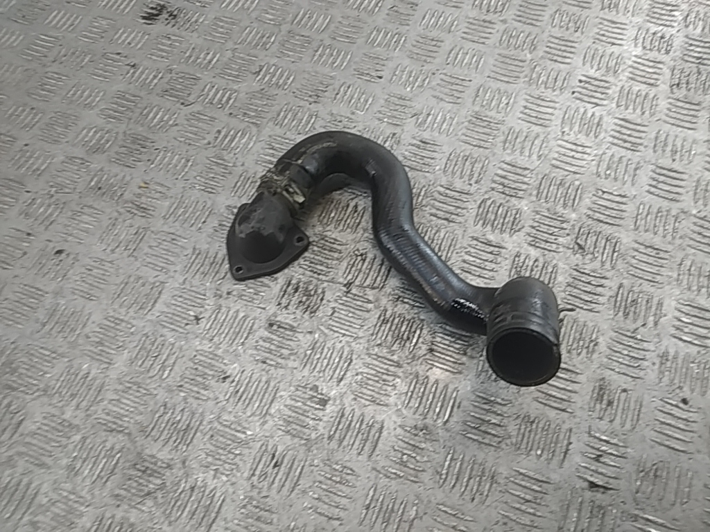 Патрубок радиатора