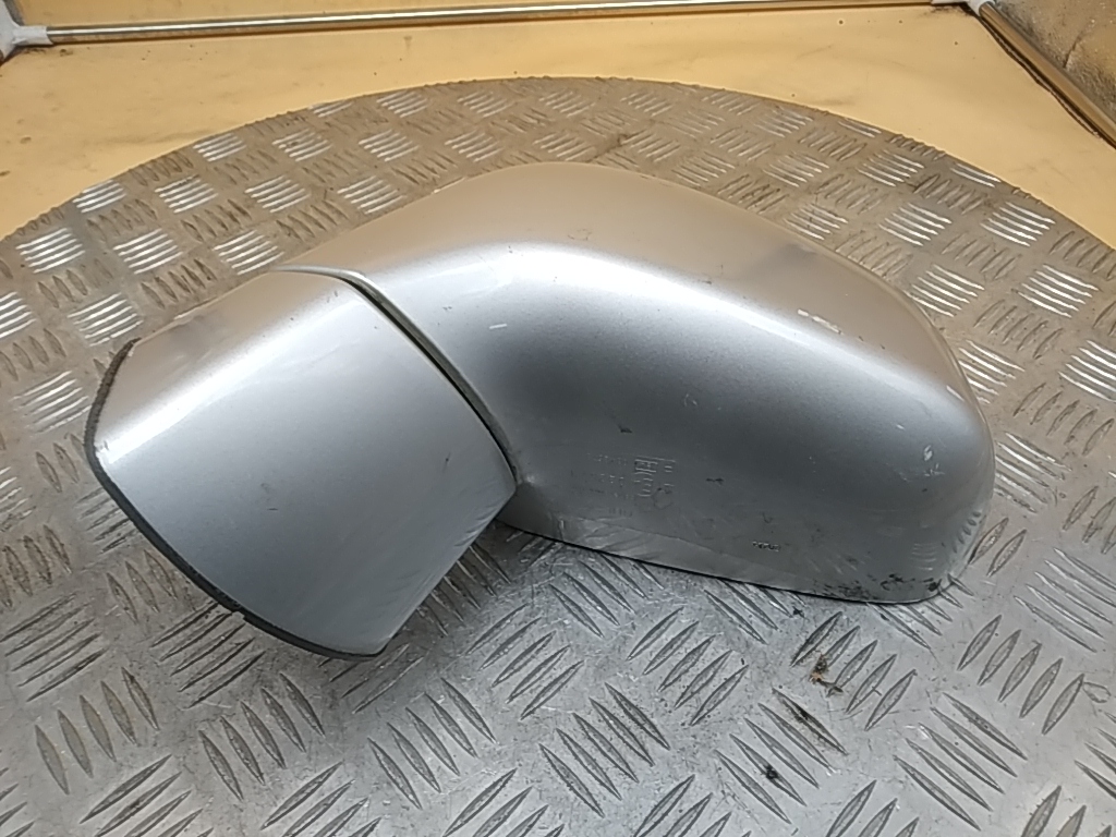 Зеркало левое электрическое