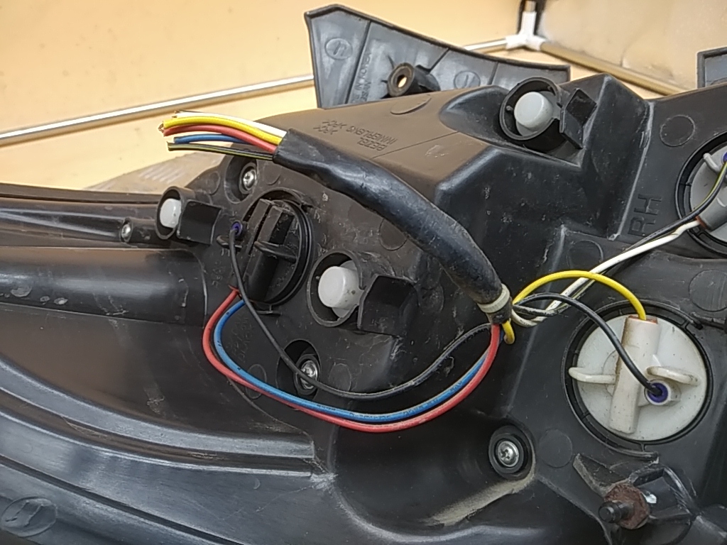 Фонарь задний правый