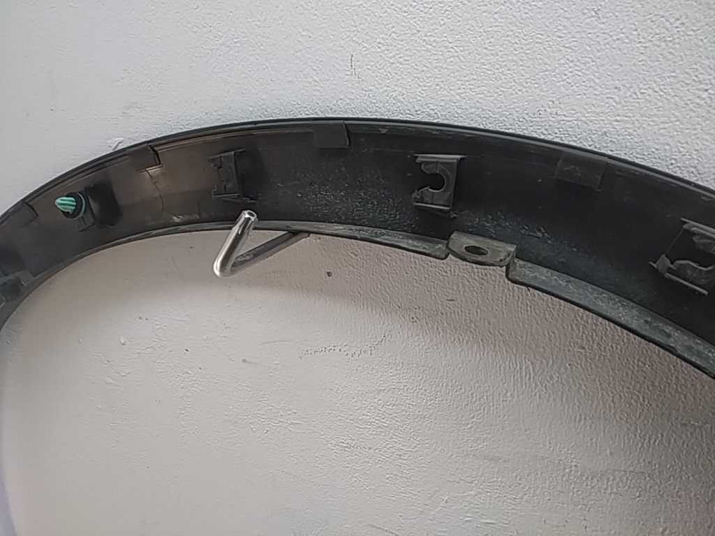 Накладка переднего крыла правого