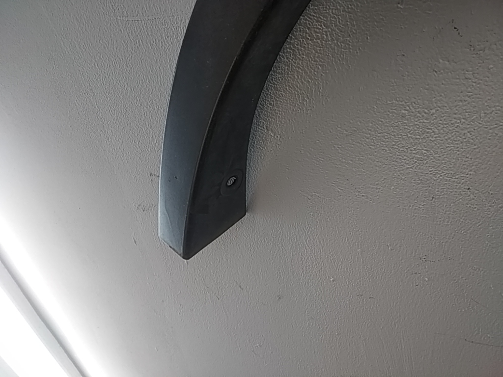 Накладка заднего крыла левого