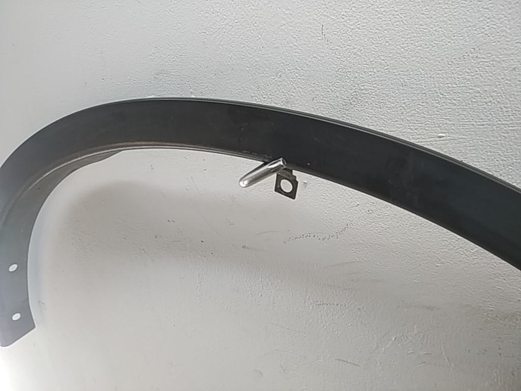 Накладка переднего крыла правого