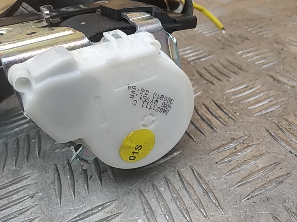 Ремень безопасности с пиропатроном