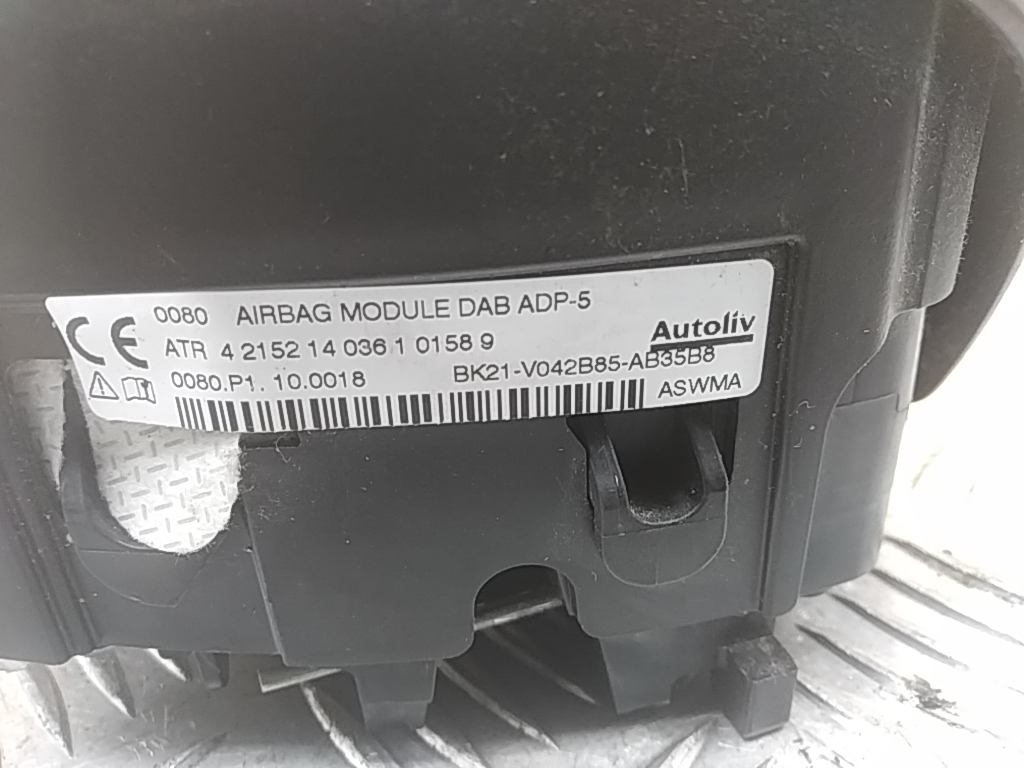 Подушка безопасности в рулевое колесо