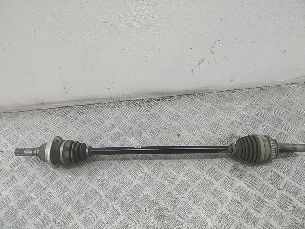 Полуось задняя левая