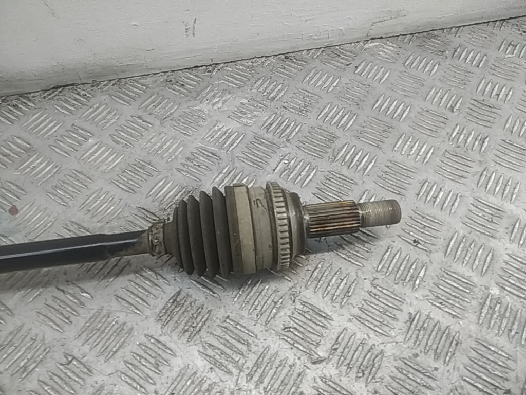 Полуось задняя левая