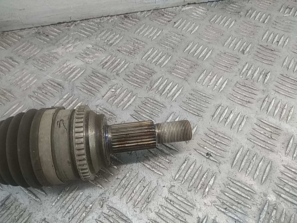 Полуось задняя левая