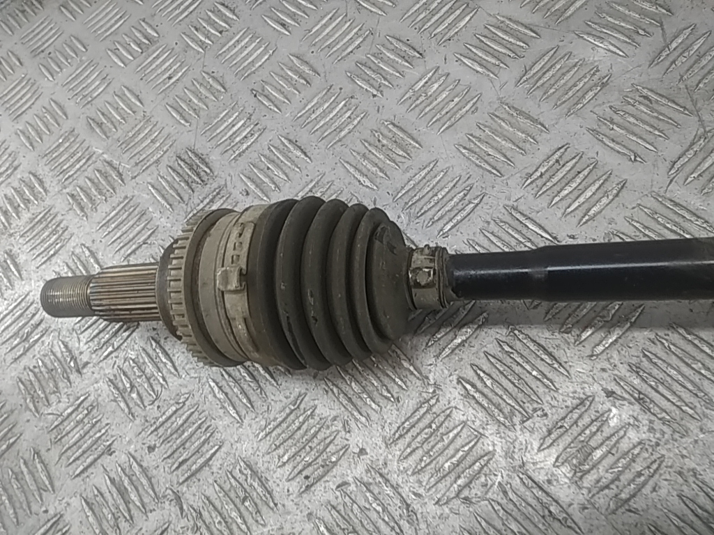 Полуось задняя левая